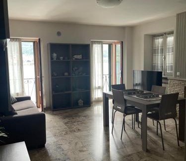 Peschiera Maraglio Apartment | L'Isola dei Sapori