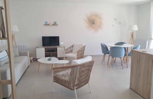 Saint-Palais-sur-Mer Apartment | L'Océanide, F2 plage du Bureau, vue mer latérale