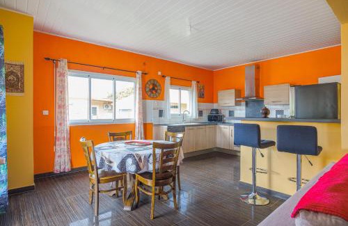 Sainte-Suzanne Apartment | L'Oiseau de Paradis - Le Confort jusqu'à 6 personnes