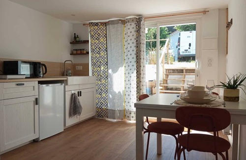 Tharon-Plage Apartment | L'Olivier, a cozy apartment between sea and forest