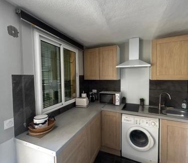 Golfe Juan Apartment | L'Open bord de mer