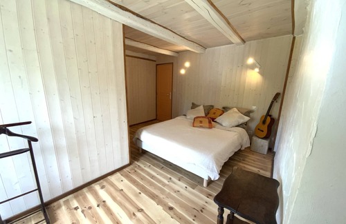 Saint-Georges-de-Levejac Bed & Breakfast | L'Oustaliere, DALIDA room, spa and sauna access