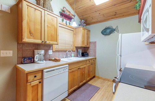 Reeds Spring Cabin | L076, 2Br, 2ba Fox Hollow Cabin