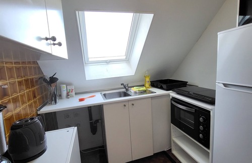 Trappes Apartment | L1 St-Quentin-en-Yvelines : Apartment with parking space