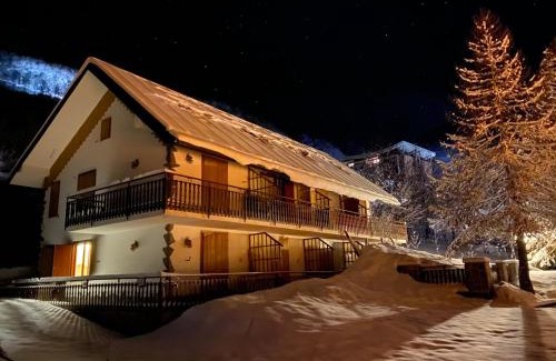Limone Piemonte Apartment | La Baita Limone Riserva Bianca Ski-in Ski-out Seggiovia Morel 1