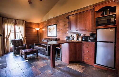 Timiskaming District Cottage | La Bannik