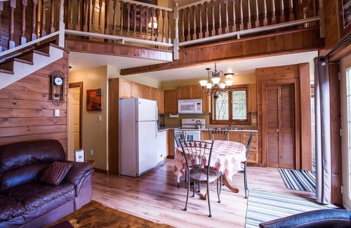 Timiskaming District Cottage | La Bannik
