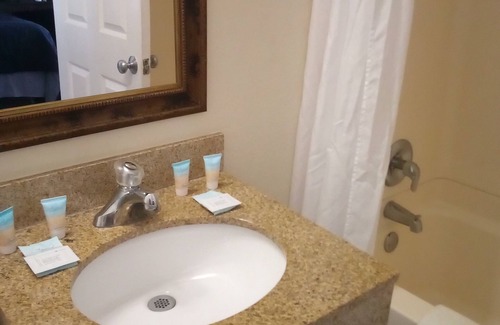 Seabreeze Park Hotel | La Bella Oceanfront Inn