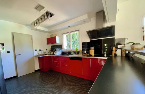 Juvignac House | La Bella Vita- Swimming pool and air conditioning!