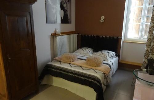 Saint-Bonnet-en-Bresse Bed & Breakfast | LA BELLE D'ANTAN