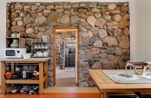 El Rito House | La Biblioteca: Eclectic Cottage in OKeeffe Country