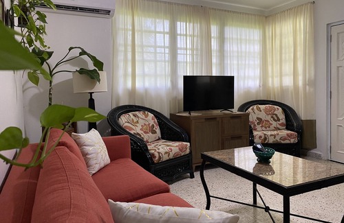 Guzman Abajo Apartment | La Bohemia Apartment at Casa Las Palmas