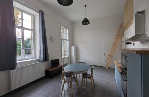 Les Landes-Genusson House | La Bonne Ecole