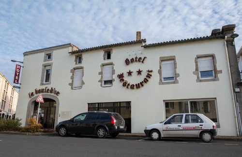 Bressuire Hotel | La Boule d'Or