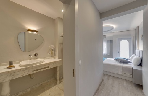 Akyarlar Hotel | La Brezza Suite & Hotel