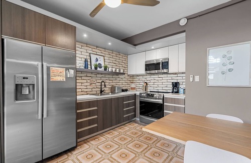 Santurce House | La Buena Vida Inn