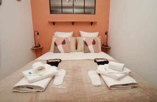Montargis Apartment | La Bulle Chic, Netflix - central