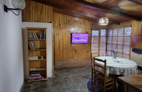 Dina Huapi Ski Chalet | La cabaña de Moni