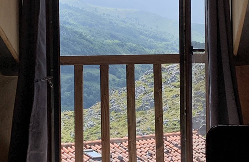 Sotres House | La Cabaña de Severina