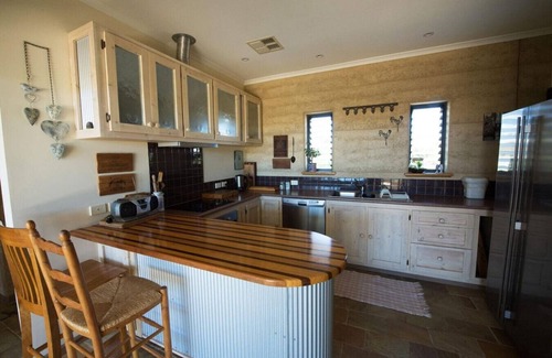 Normanville House | La Cabane -5 Dune Crt, Normanville