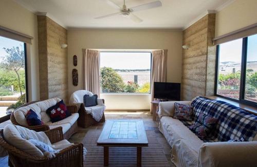 Normanville House | La Cabane -5 Dune Crt, Normanville