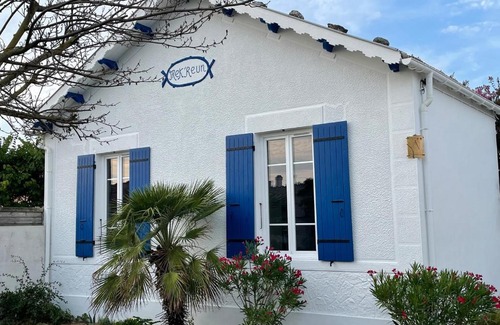 La Cotiniere House | La Cabane de peche de la Cotiniere