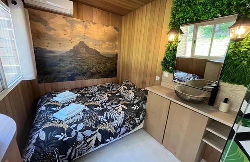 Uxeau Bed & Breakfast | La Cabane Du Champ Du Possible