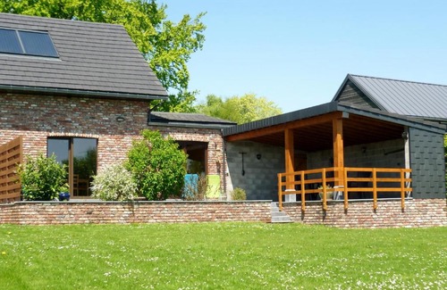 Ovifat House | La Cachette, gîte au charme authentique à Ovifat