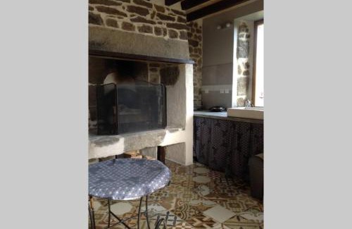 La Foret-Auvray House | La Cahute, gîte étape
