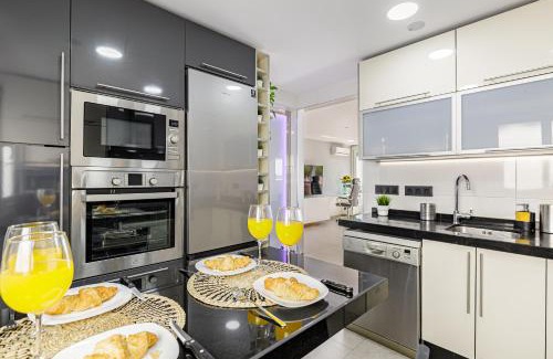 La Cala del Moral Apartment | La Cala-Flores Beach by Stay Belonio