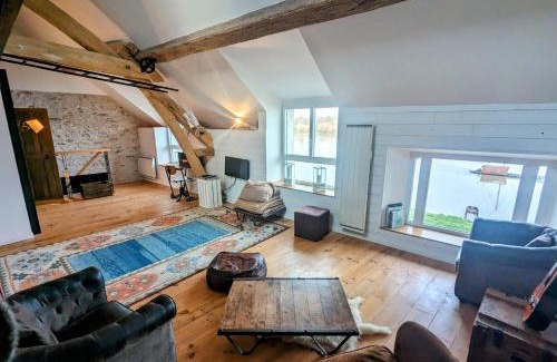 Nouan-sur-Loire Apartment | La Capitainerie, vue directe sur la Loire, calme et confort