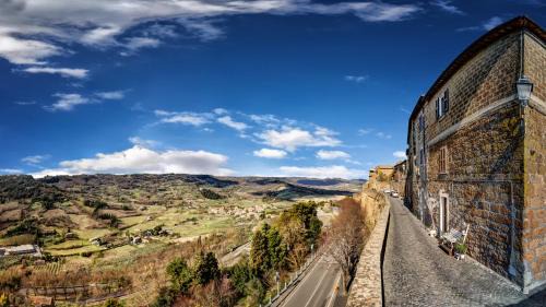 Orvieto Apartment | La Casa Bianca with parking and view