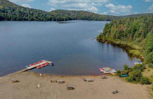 Sainte-Lucie-des-Laurentides House | La Casa del Plage - Spa privé et Hamak