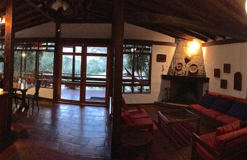 Comuna San Jose House | La Casa De Curia Beautiful Ocean View House
