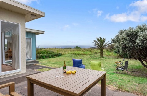 Waikanae House | La Casa de la Playa - Beachfront Waikanae Home
