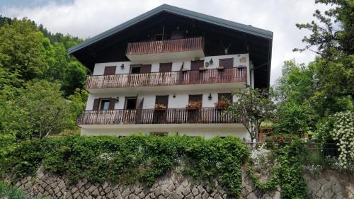 Vodo Cadore Apartment | La Casa dei Cervi a Vinigo