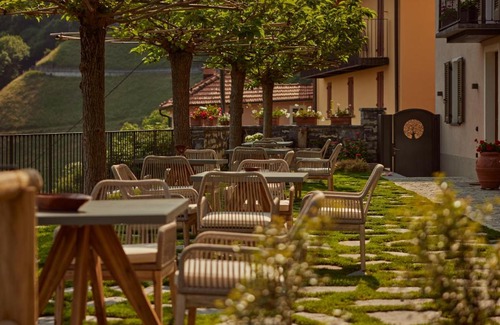 Muggio Hotel | "La Casa dei Gelsi" - Panorama Lodge MONTE GENEROSO