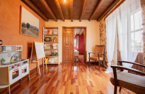 Cerezo de Abajo House | La Casa del Médico