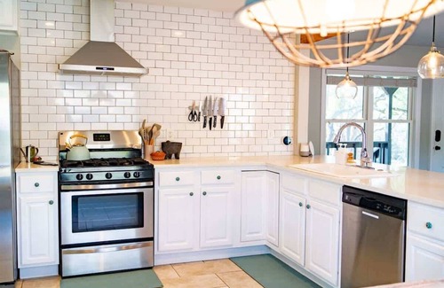Dripping Springs House | La Casa | Farmhouse w/Pool + Fire Pit