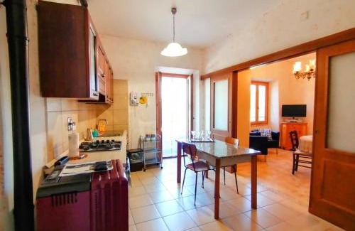 Toffia Apartment | La Casa in Piazza