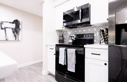 South Scottsdale Condo | La Casa Maya: Modern 2bd/2br condo near Old Town. Can't beat this location!