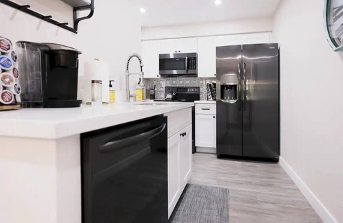 South Scottsdale Condo | La Casa Maya: Modern 2bd/2br condo near Old Town. Can't beat this location!