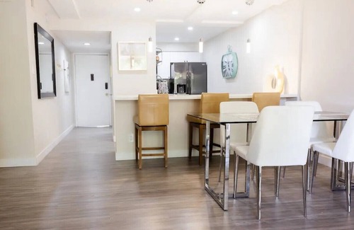 South Scottsdale Condo | La Casa Maya: Modern 2bd/2br condo near Old Town. Can't beat this location!