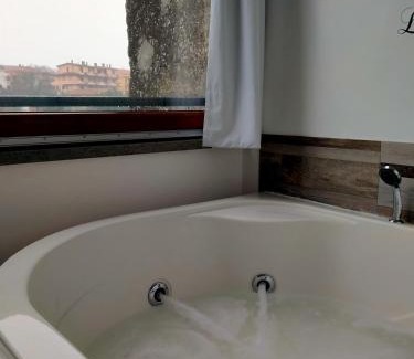 Vitorchiano Apartment | La casa nel Borgo Sospeso "con vasca e vista panoramica"