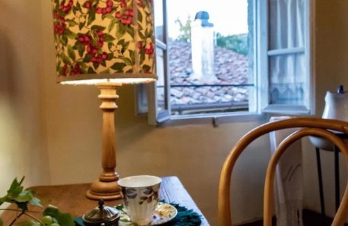 Le Piazze House | La casa rosa