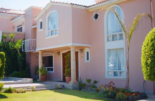 Chapultepec House | La Casa Rosa