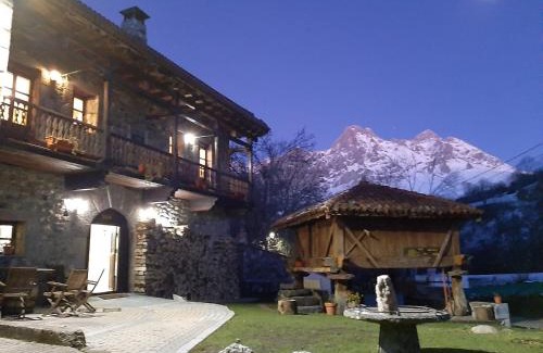 Posada de Valdeon Hotel | La Casa Vieja en Valdeón