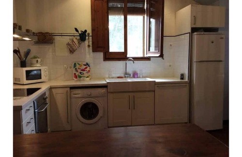 Beuda Cottage | La Casanova de Beuda for 9 People
