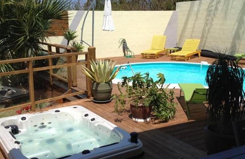 Bois d'Olives Villa | La case à Nath - Piscine chauffée et jacuzzi