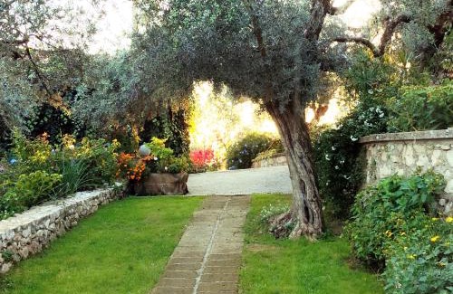 Fontechiari House | "La casetta" indipendente, con ampio spazio verde